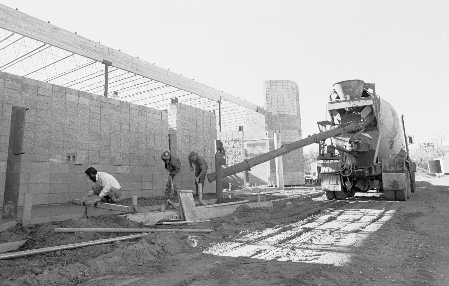 Construction of Buttrey Foods 1981